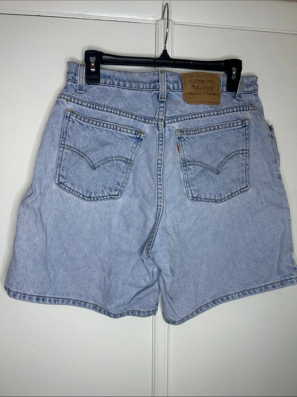 Vintage 90s Levi's Light Wash Denim Shorts | High Rise Mom Shorts | Orange Tab - Picture 8 of 12